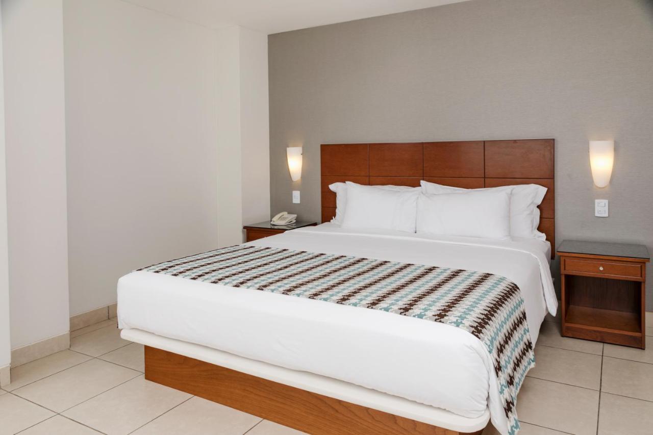 Wyndham Costa Del Sol Pucallpa Exterior photo