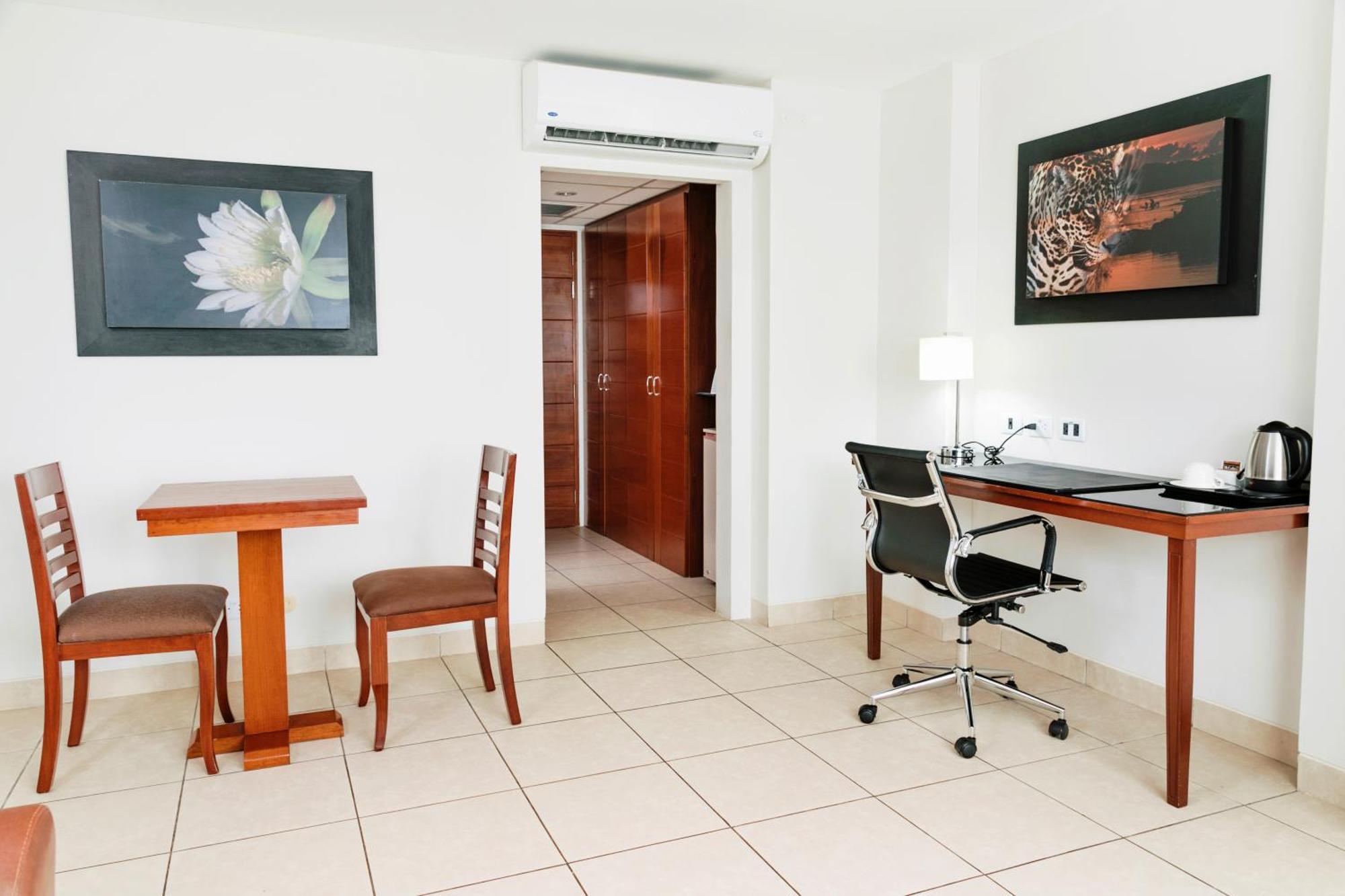 Wyndham Costa Del Sol Pucallpa Exterior photo
