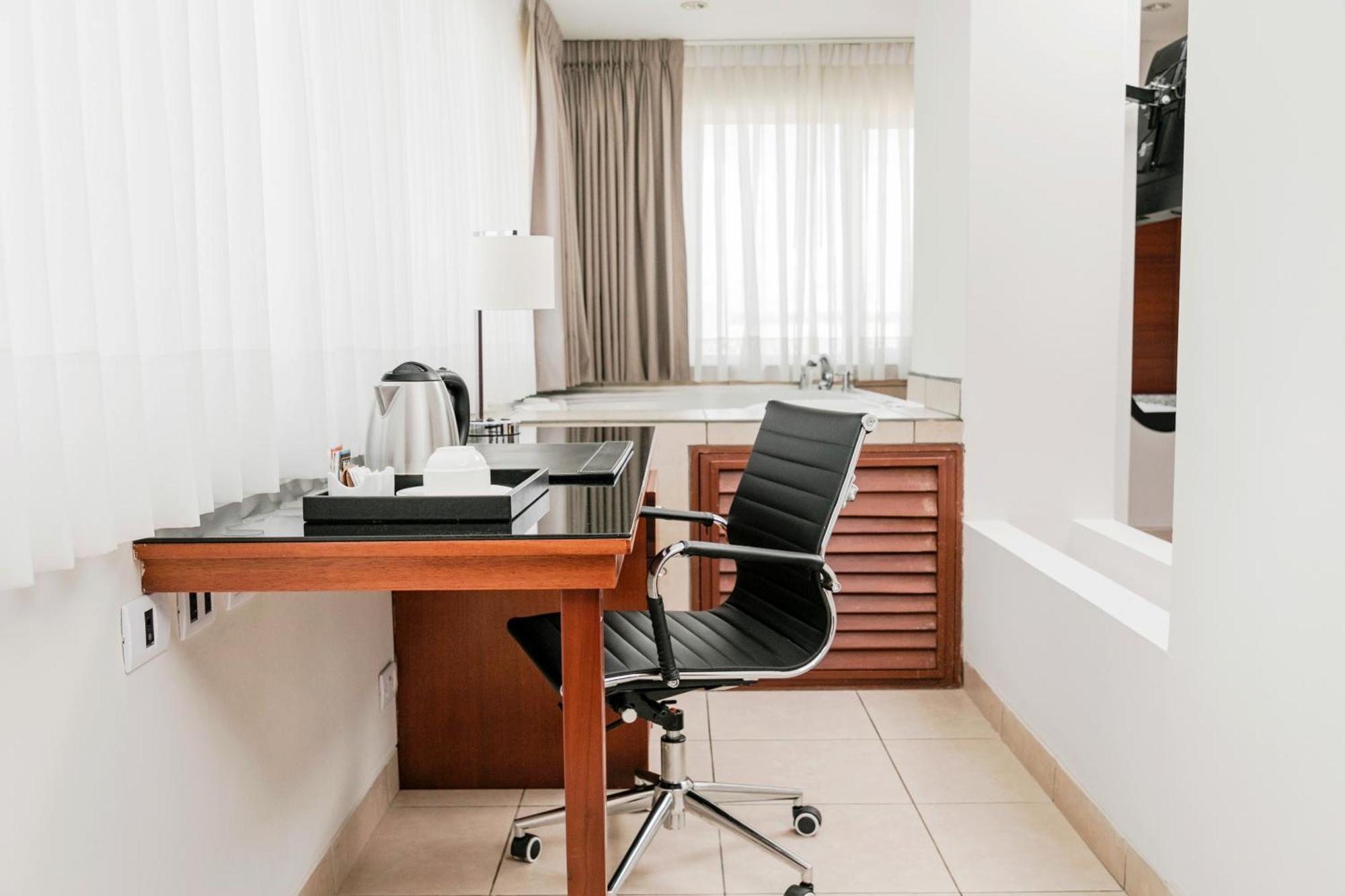 Wyndham Costa Del Sol Pucallpa Exterior photo