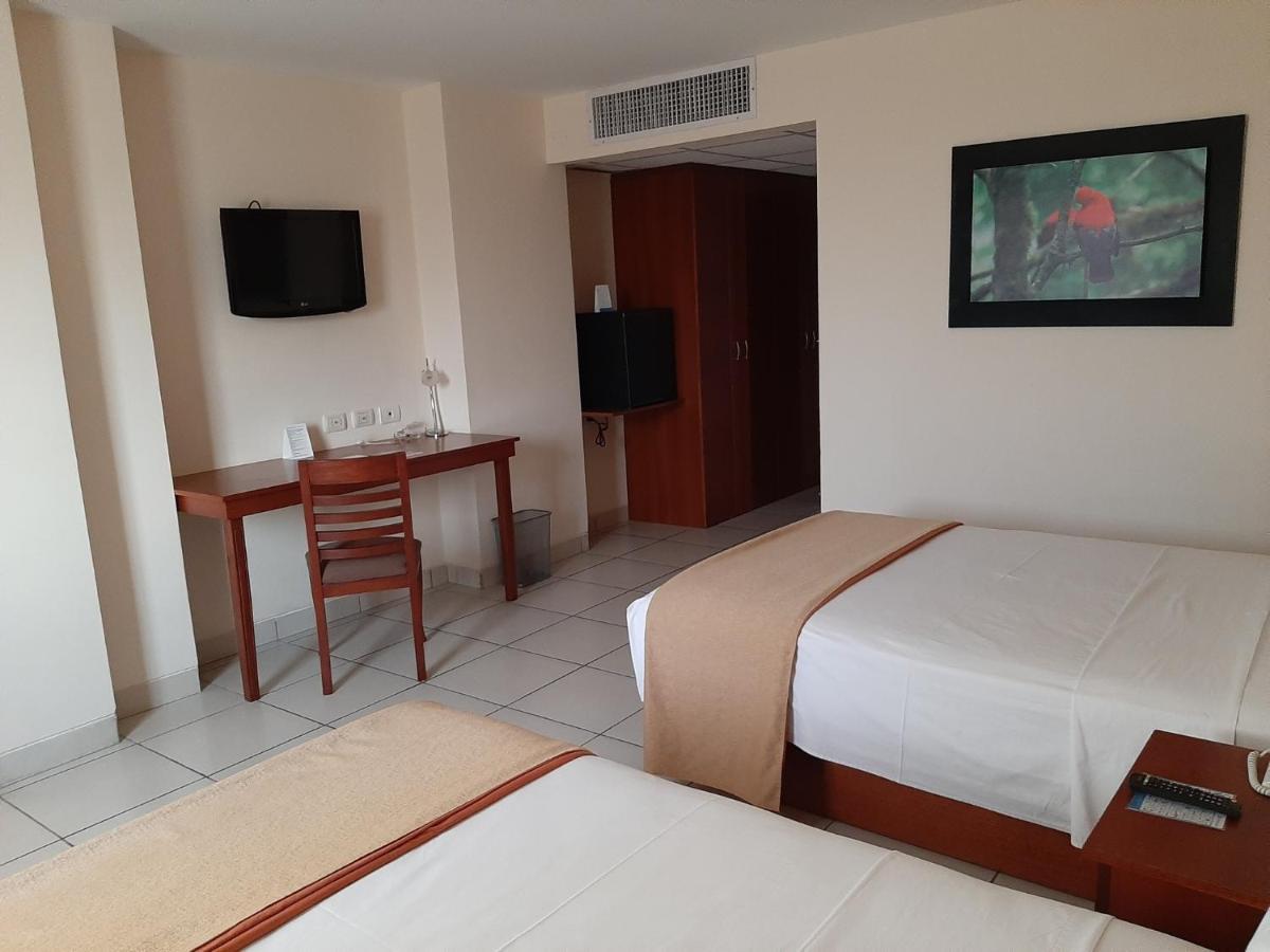 Wyndham Costa Del Sol Pucallpa Exterior photo
